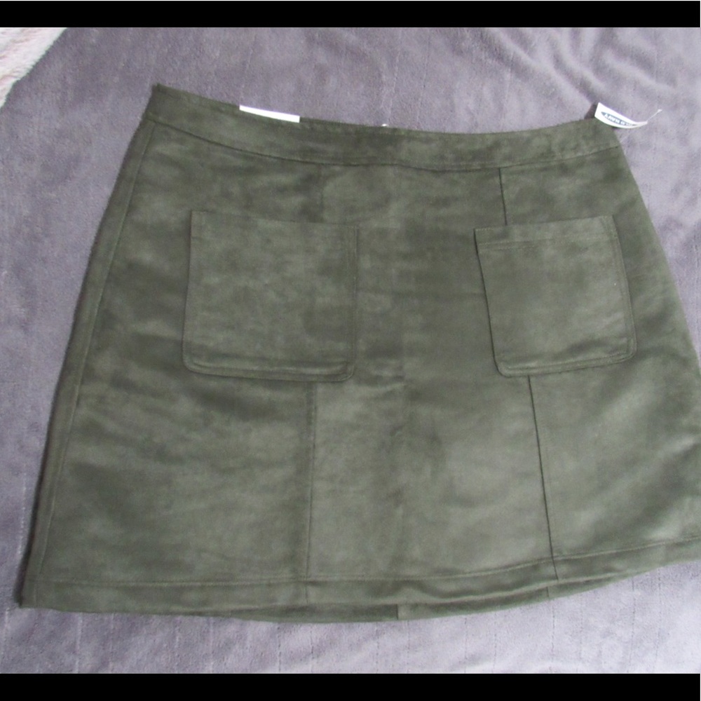 Old navy hunter green suede skirt